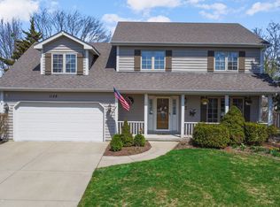 1129 Thelin Ct, Batavia, IL 60510