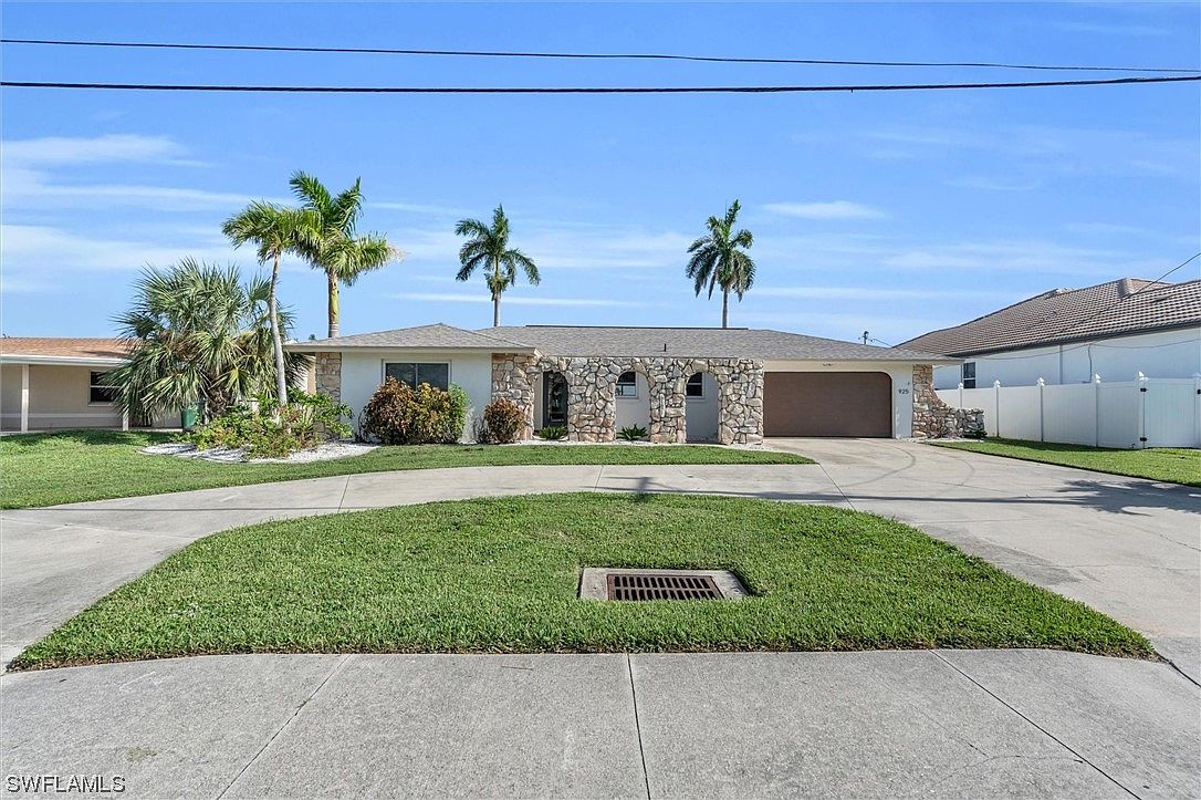 925 Lucerne Pkwy, Cape Coral, FL 33904 MLS 223063063 Zillow