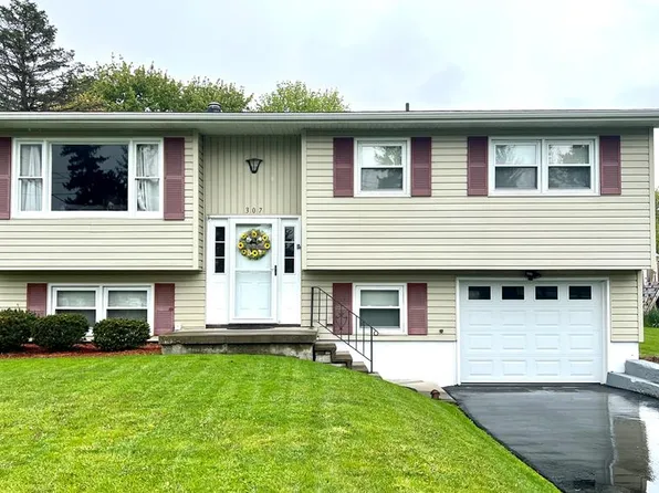 307 Pine View Dr, Elmira, NY 14903