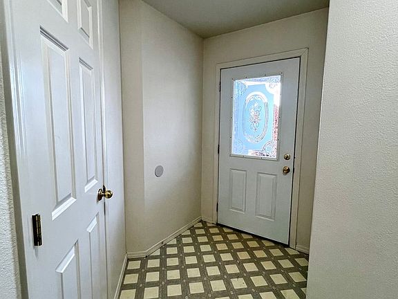 5th image of 2217-2219 S 1st Ave #17
