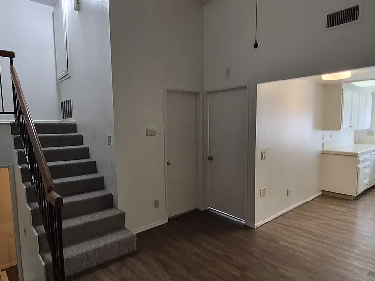 2673 Milton Ave #12 — Photo 32