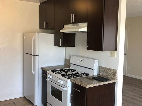 4th image of 712 W Beach Ave APT 3