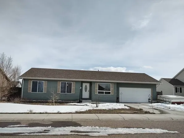 663 Wagon Trl, Evansville, WY 82636