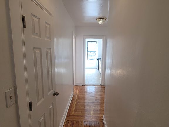 5th image of 1344 University Ave #3SD