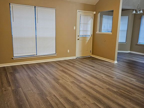 3rd image of 35 Village Dr E