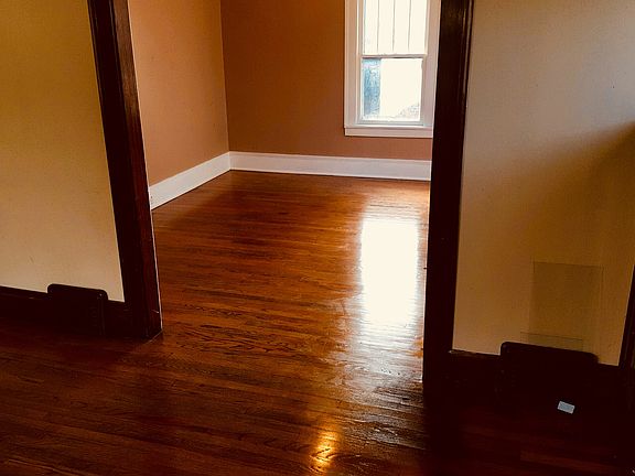 5th image of 1734 E 290th St