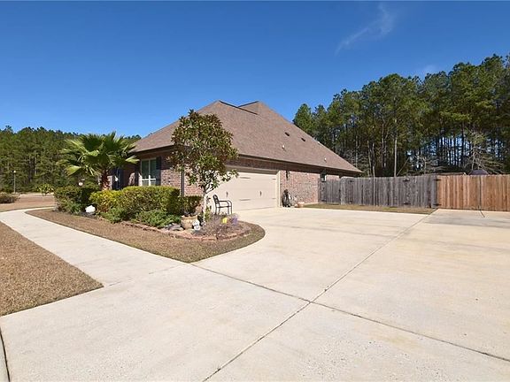 3rd image of 207 Acadia Park Dr