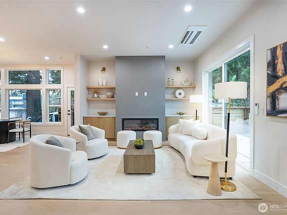 4th image of 18603 104th Avenue NE #A