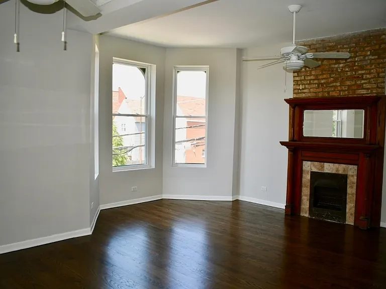 867 E Pershing Rd #2 — Photo 2