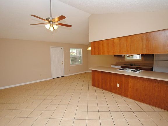 2nd image of 2698 Pinewood Blvd N