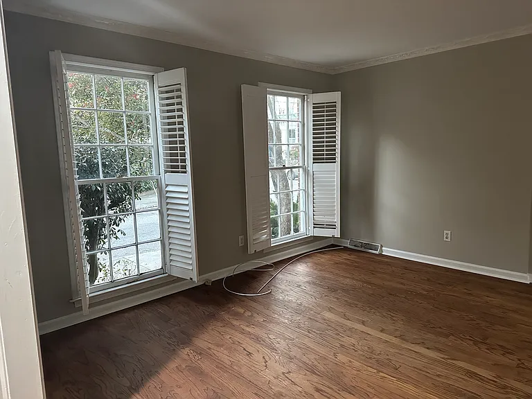 80 Legare St — Photo 8
