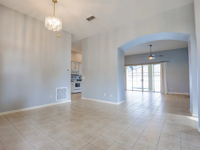 3116 Floral Way E — Photo 7