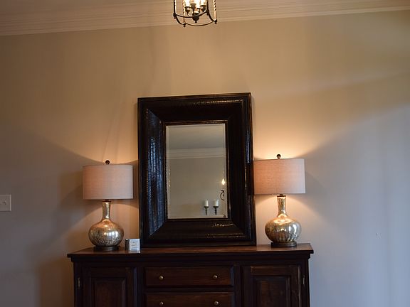 4th image of 5963 Valley Way