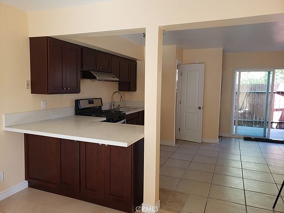 2nd image of 4790 Bandera St