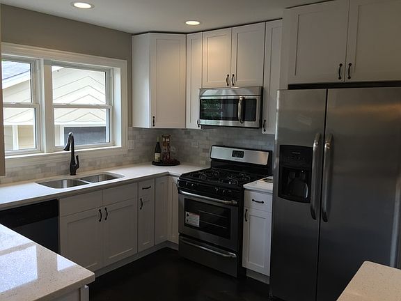 4th image of 4320 Fairfax St