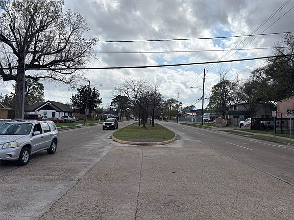 5th image of 5902 Irvington Blvd