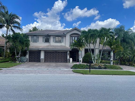 2nd image of 10726 Versailles Boulevard