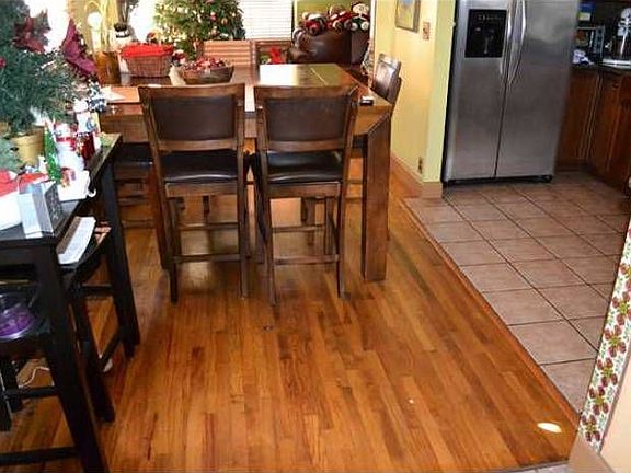 Eat-in Kitchen Area