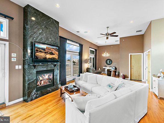 5th image of 2510 Long Beach Blvd #1B