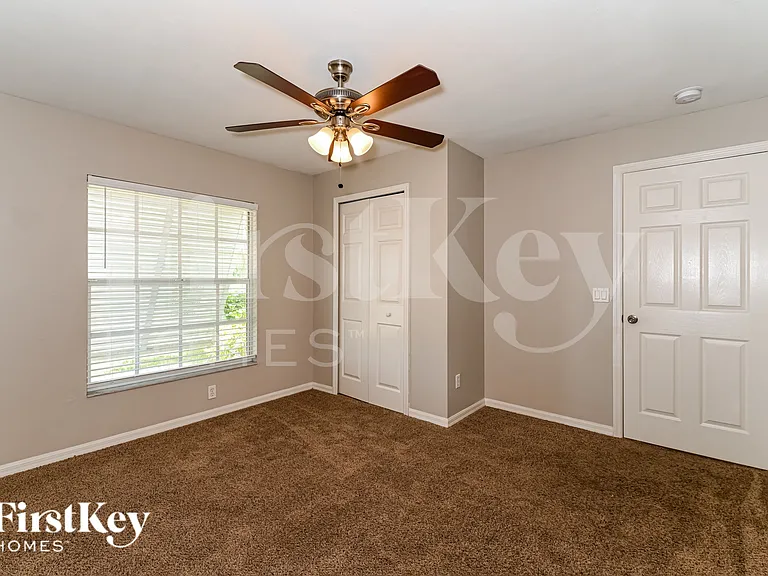 2919 NW 4th Pl — Photo 14
