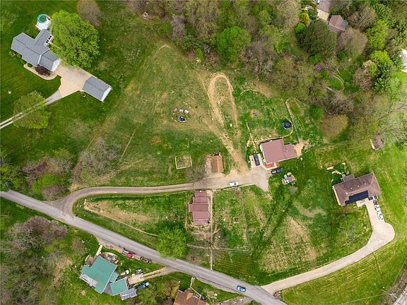 3rd image of 35 Bucey Rd