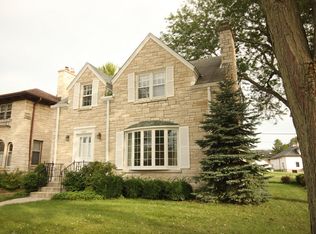 2867 E Rhode Island Ave, Milwaukee, WI 53207