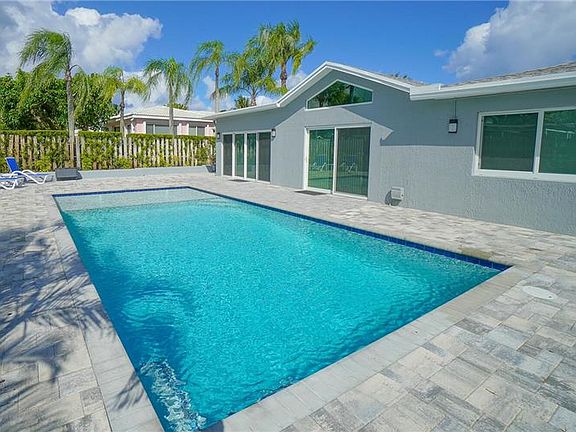 3rd image of 3212 Karen Dr