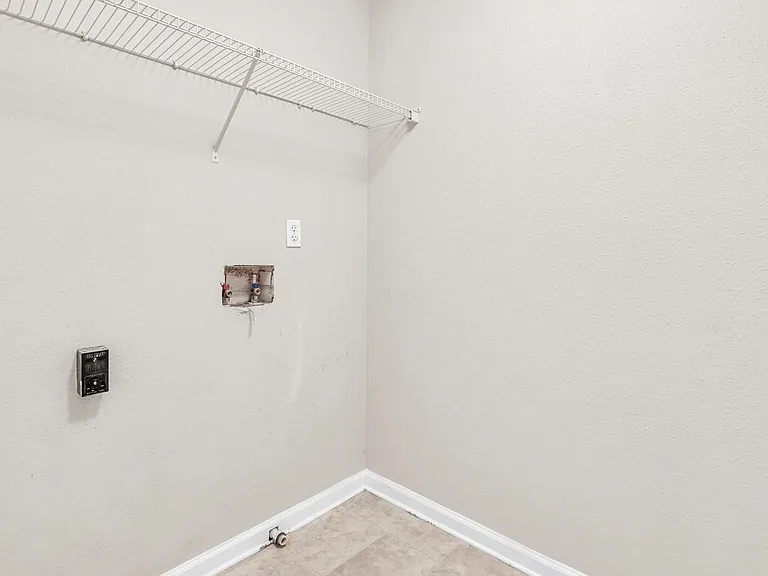 1692 Biscayne Bay Cir — Photo 10