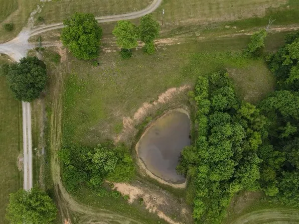 Feathersburg Rd, Elk Horn, KY 42733