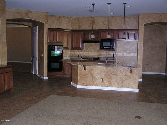 3rd image of 4545 N 152nd Dr