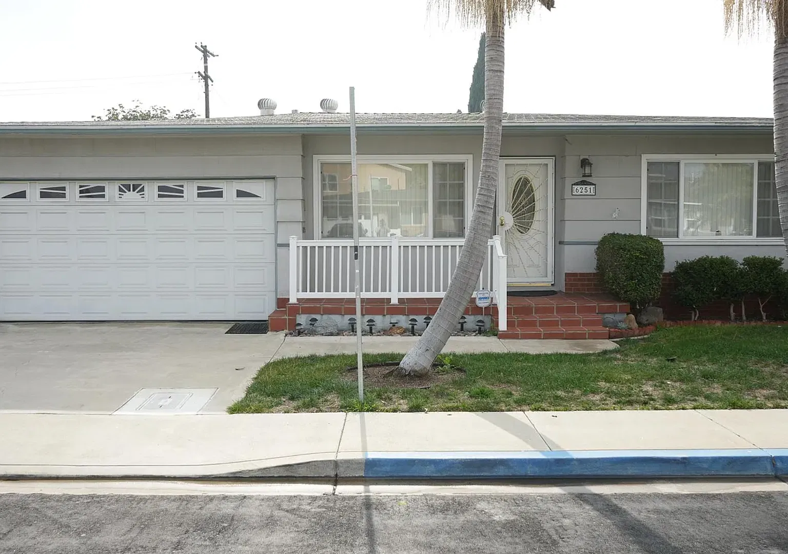 6249-6253 Dorothy Dr — Photo 1