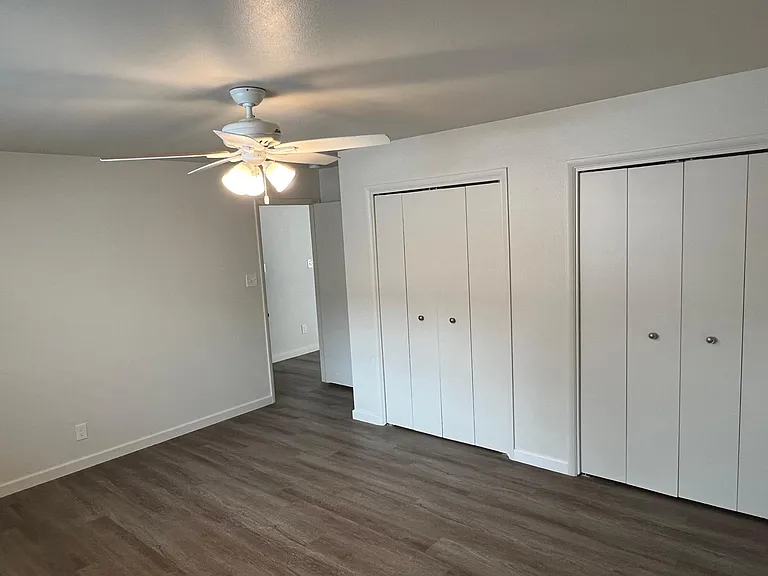 1220 Wright St — Photo 10