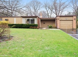 1146 Carol Ln, Glencoe, IL 60022