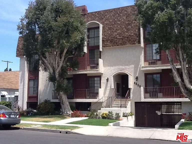 3650 Greenfield Ave #10 — Photo 5
