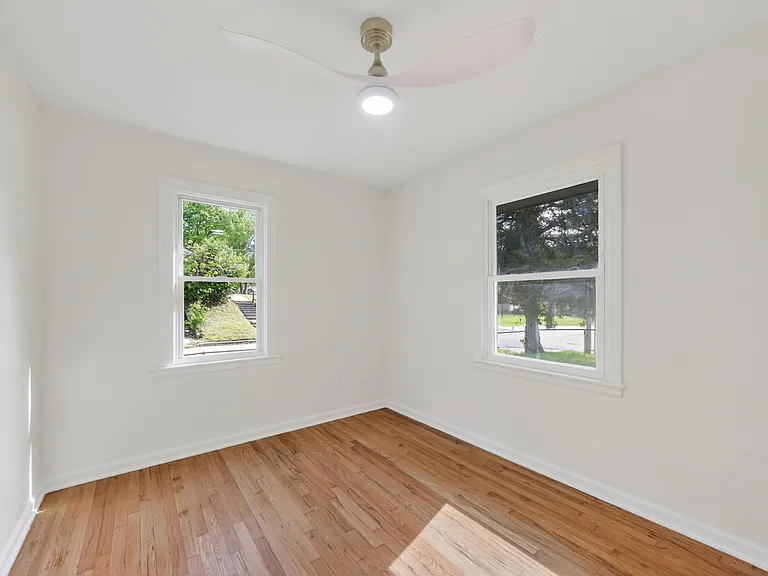 6041 Walrond Ave — Photo 15
