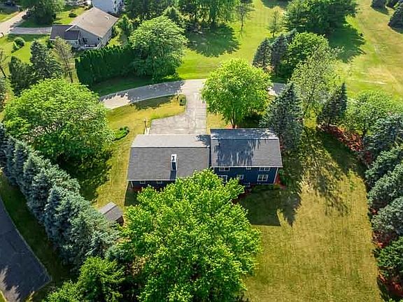 2nd image of 5912 Moosehorn Ln