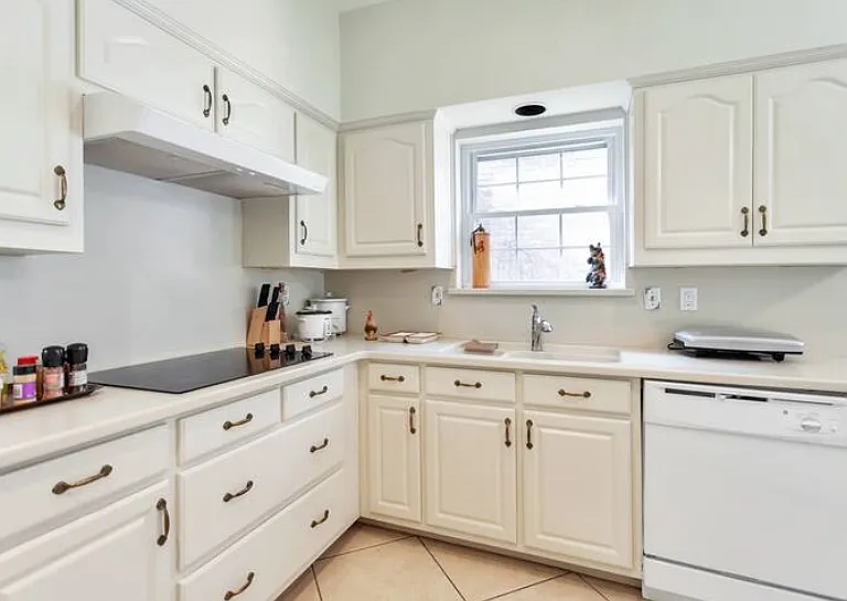 9106 Cumberland Dr — Photo 2