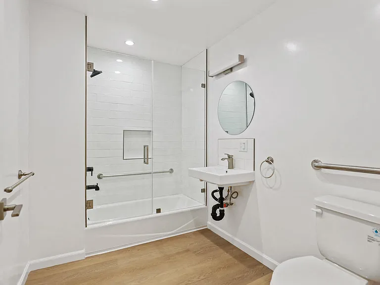 Bathroom with Full-Size Bathtub