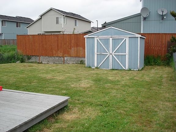 BACKYARD W/SHED