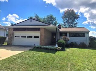 4808 S Sedgewick Rd, Lyndhurst, OH 44124