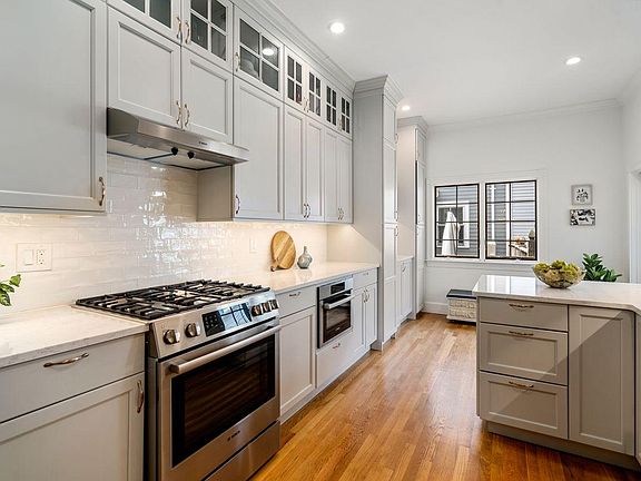 5th image of 6 Franklin St #1