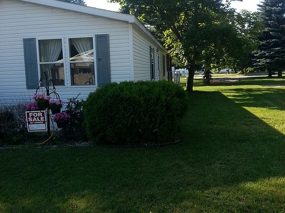 3rd image of 11370 Appleblossom Ln