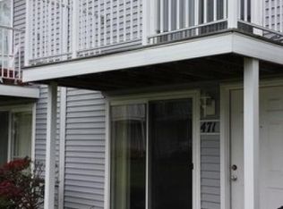 471 Meadow Green Ln, Round Lake Beach, IL