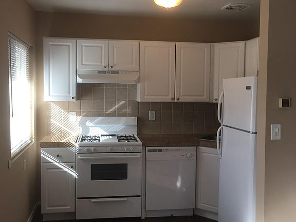 2nd image of 4640 Kansas St