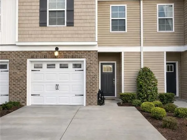 2449 Fieldsway Dr, Chesapeake, VA 23320