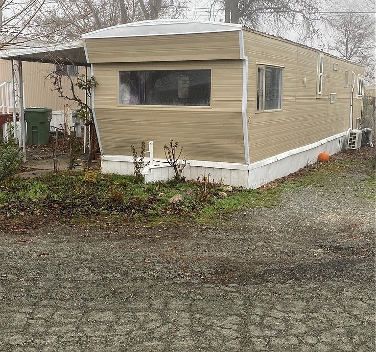 1st image of 3515 Lakeshore Blvd #23