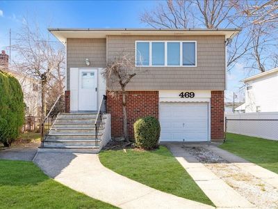 469 N Newbridge Rd, Levittown, NY, 11756
