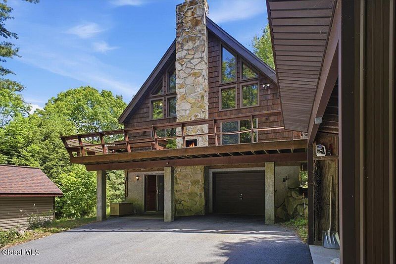 3rd image of 130 Gailey Hill Road