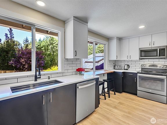 4th image of 12721 NE 79th Court