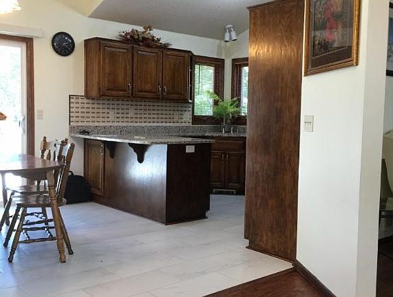 5th image of 9049 Regent Pkwy